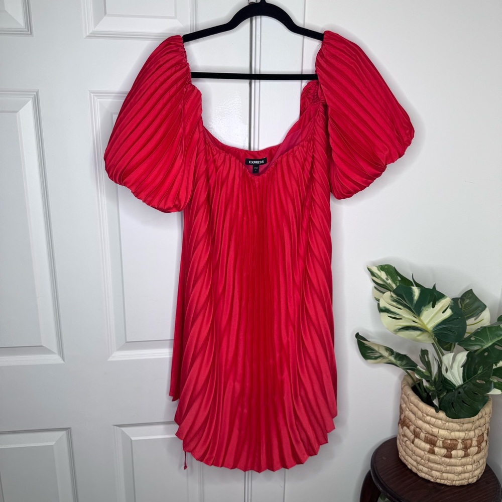 NWT Express Elegant Red Off-Shoulder Dress Small - Picture 2 of 5